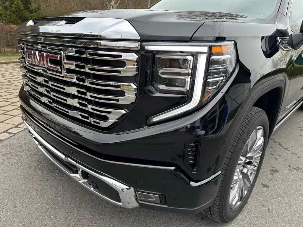 GMC Sierra Denali 1500 Diesel STD Bed (long) MY 26 null-photo-24