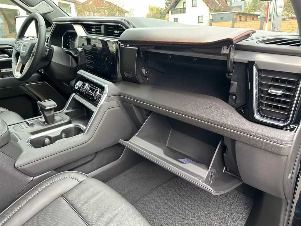 GMC Sierra Denali 1500 Diesel STD Bed (long) MY 26 null-photo-29