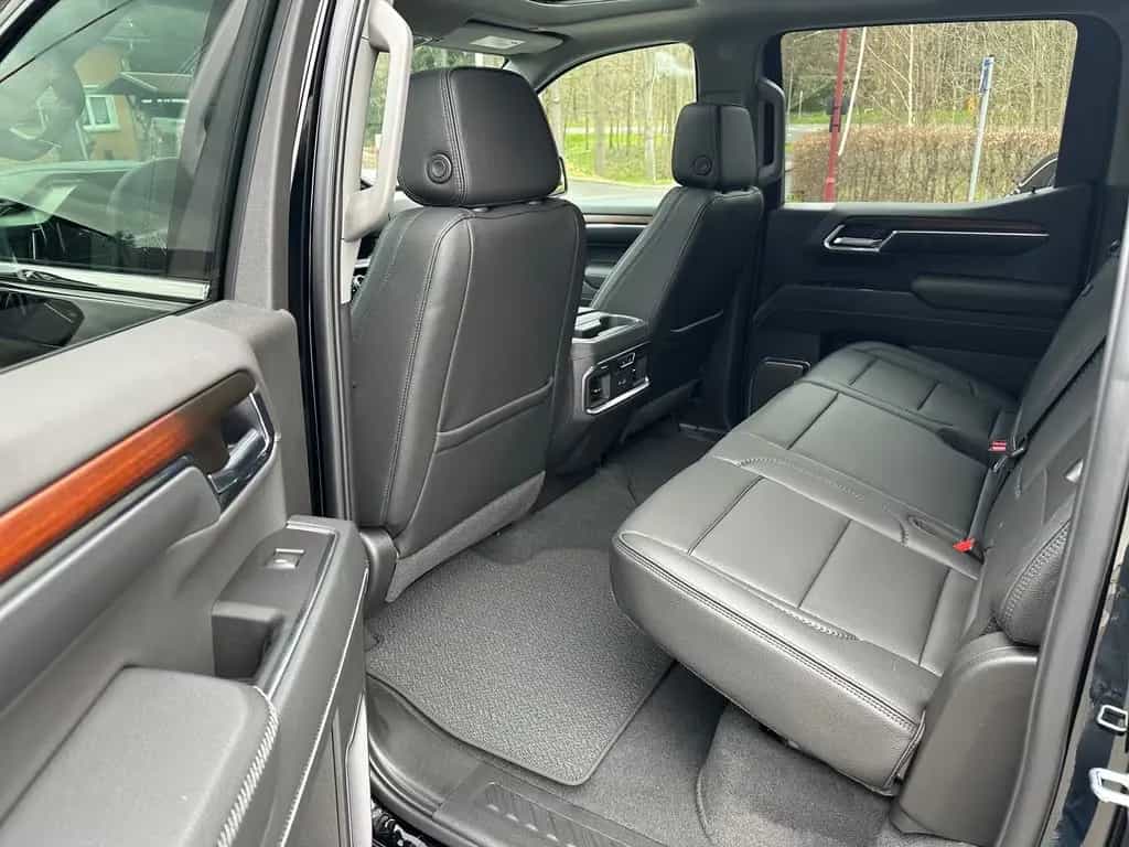 GMC Sierra Denali 1500 Diesel STD Bed (long) MY 26 null-photo-32