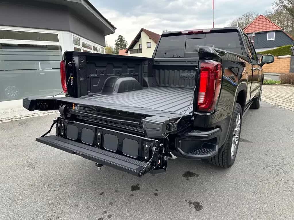 GMC Sierra Denali 1500 Diesel STD Bed (long) MY 26 null-photo-38