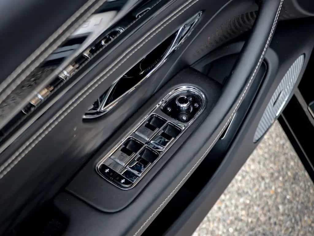 Bentley Flying Spur 6.0 W12 635hp First Edition 07/2020-photo-31