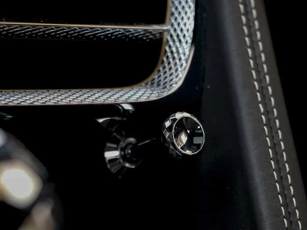 Bentley Flying Spur 6.0 W12 635hp First Edition 07/2020-photo-37