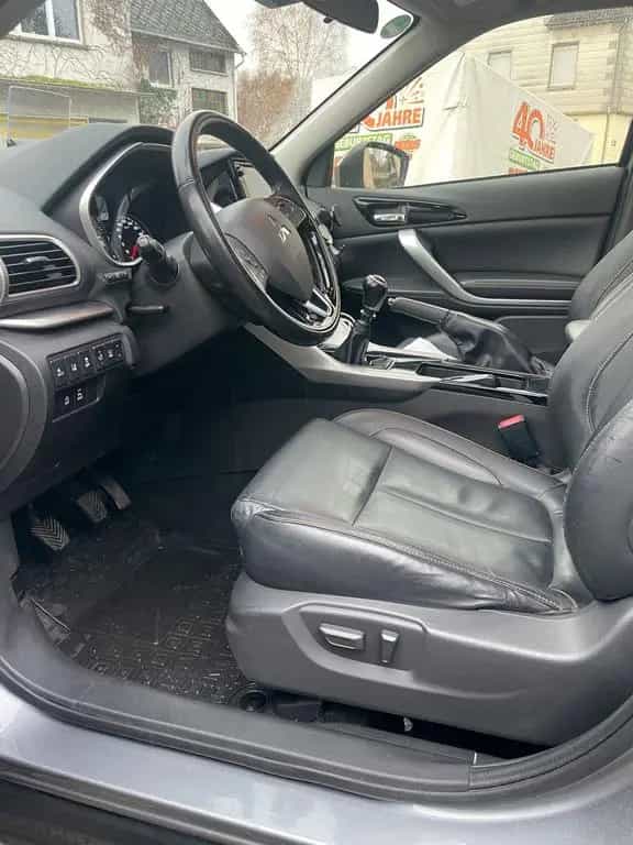 Mitsubishi Eclipse Cross 04/2018-photo-4