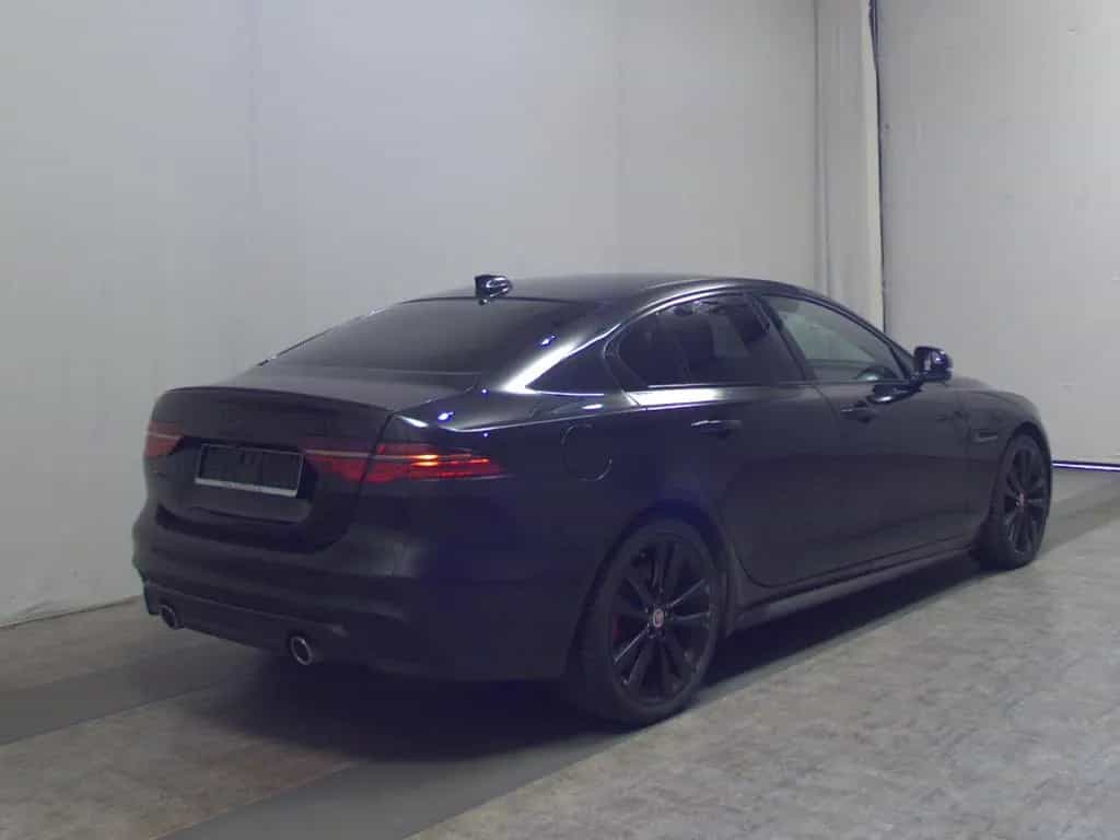 Jaguar XE P250 AWD R-Dynamic Leder Navi LED 360° ACC 07/2022-photo-3