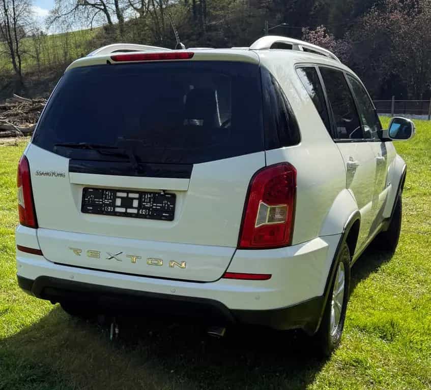 Ssangyong REXTON 2.2 Diesel e-XDi 220 Crystal 2WD Crystal 02/2016-photo-3