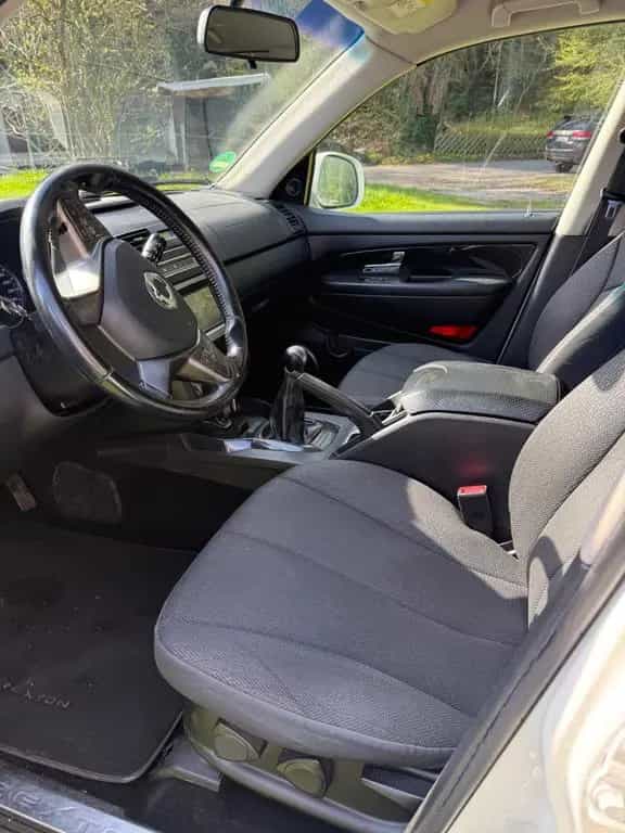 Ssangyong REXTON 2.2 Diesel e-XDi 220 Crystal 2WD Crystal 02/2016-photo-6