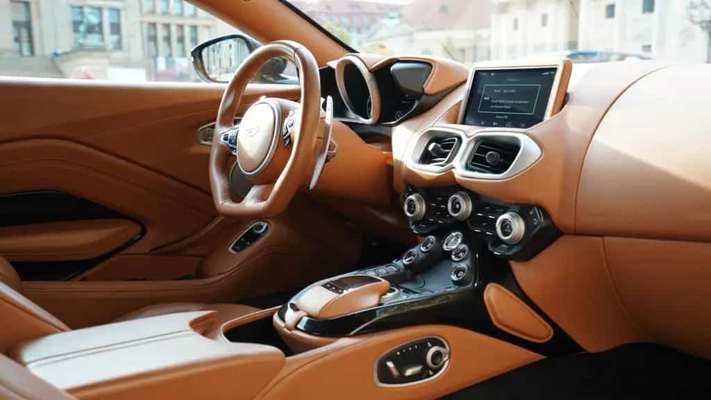 Aston Martin V8 Vantage 510 PS | Onyx Black | Copper Tan 07/2018-photo-2