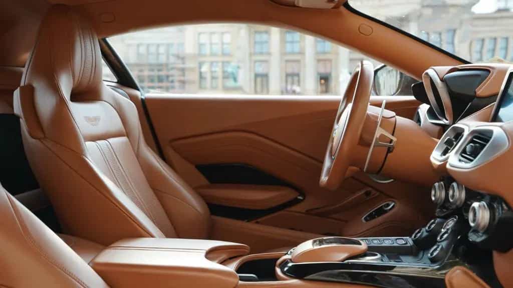 Aston Martin V8 Vantage 510 PS | Onyx Black | Copper Tan 07/2018-photo-4
