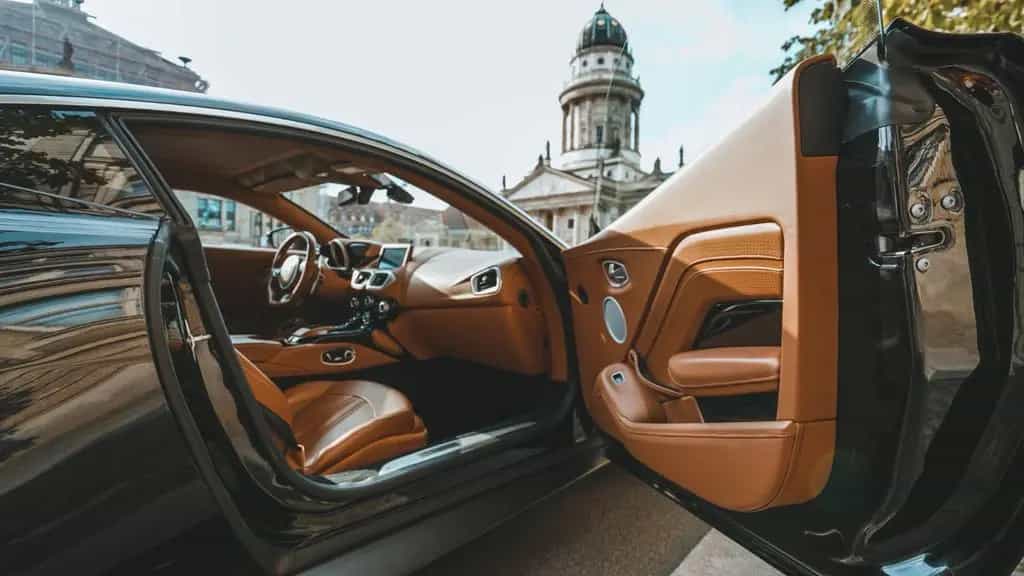 Aston Martin V8 Vantage 510 PS | Onyx Black | Copper Tan 07/2018-photo-6