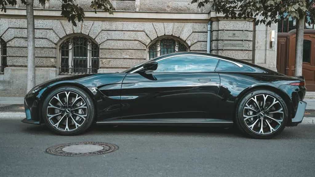 Aston Martin V8 Vantage 510 PS | Onyx Black | Copper Tan 07/2018-photo-8