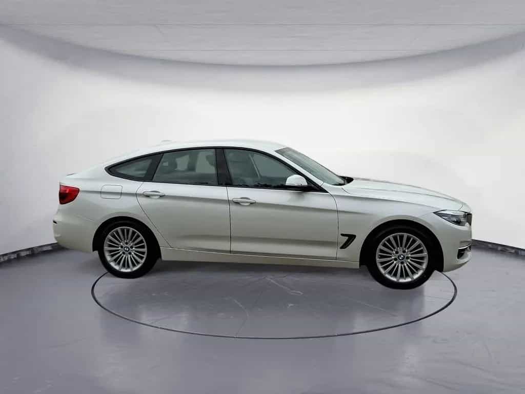 BMW 3 Series 330i Gran Turismo xDrive Luxury Line Aut Stop&Go 01/2019-photo-4