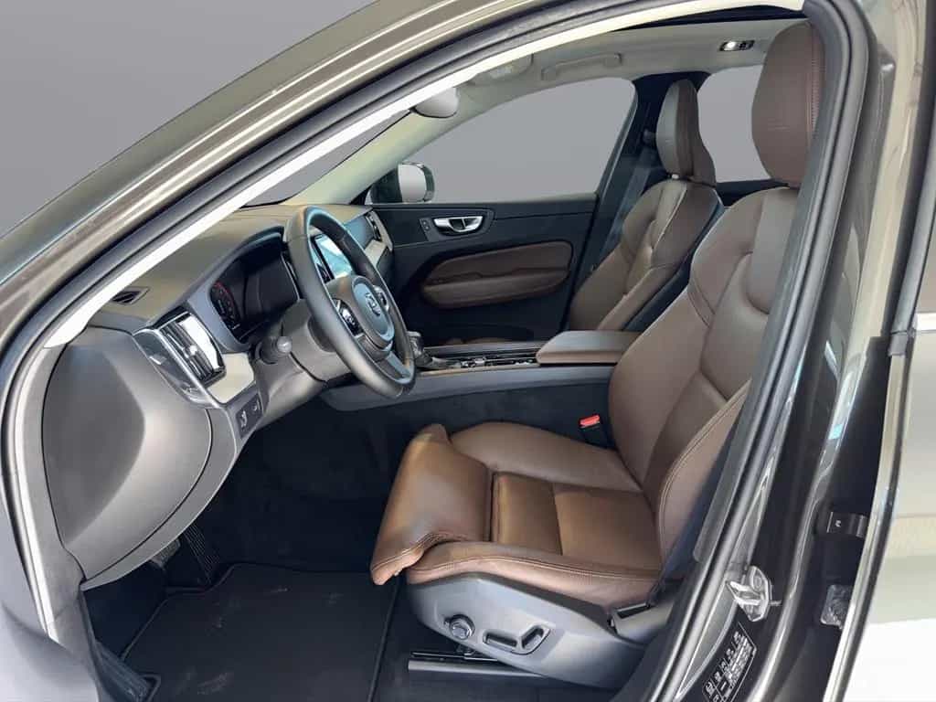 Volvo XC60 Inscription 2.0TDI Geartronic AWD *AHK*Pano 11/2018-photo-11