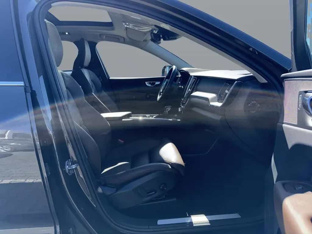 Volvo XC60 Inscription 2.0TDI Geartronic AWD *AHK*Pano 11/2018-photo-14