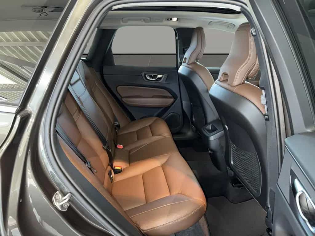 Volvo XC60 Inscription 2.0TDI Geartronic AWD *AHK*Pano 11/2018-photo-15