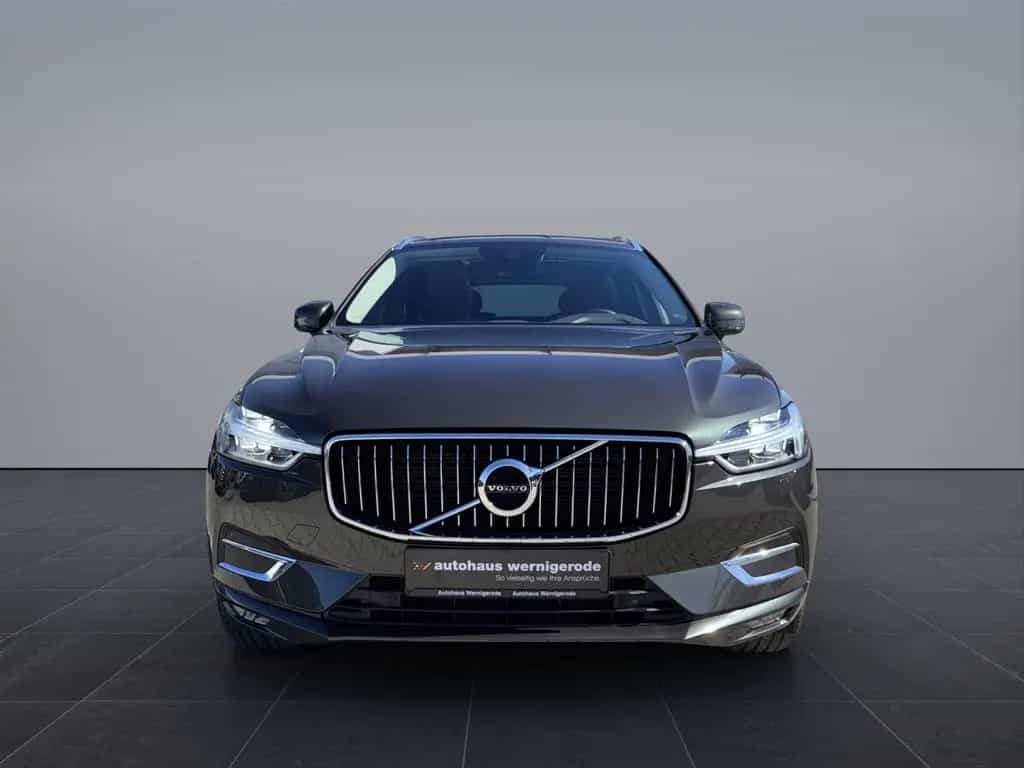 Volvo XC60 Inscription 2.0TDI Geartronic AWD *AHK*Pano 11/2018-photo-2