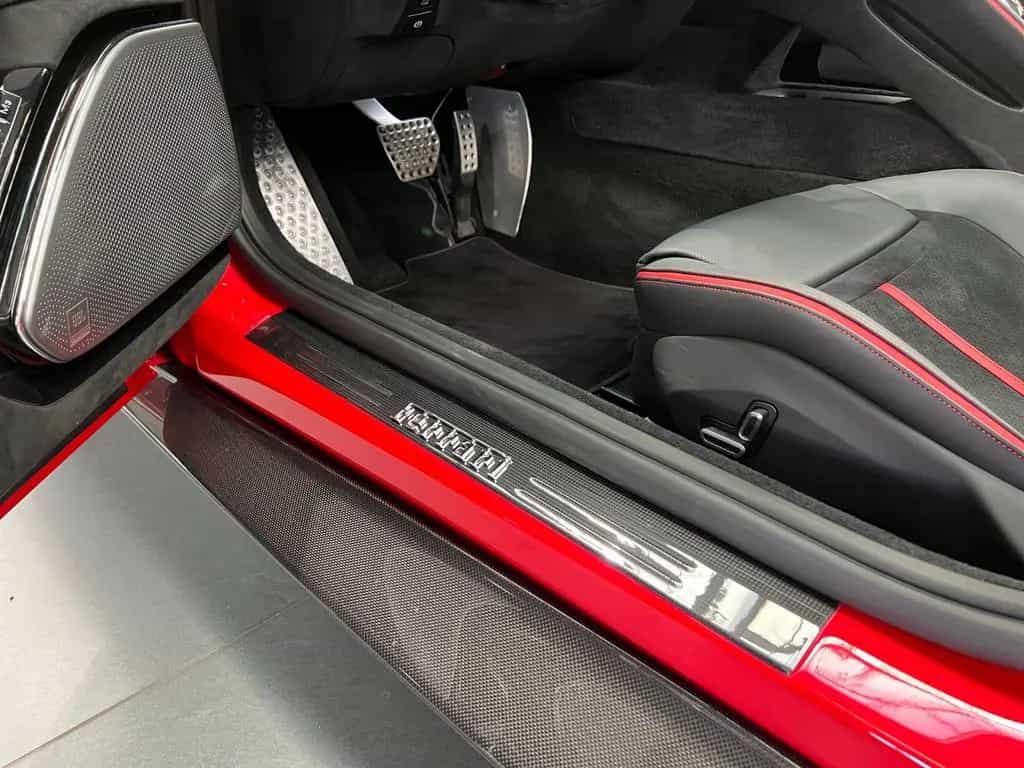 Ferrari Roma Spider 04/2025-photo-9