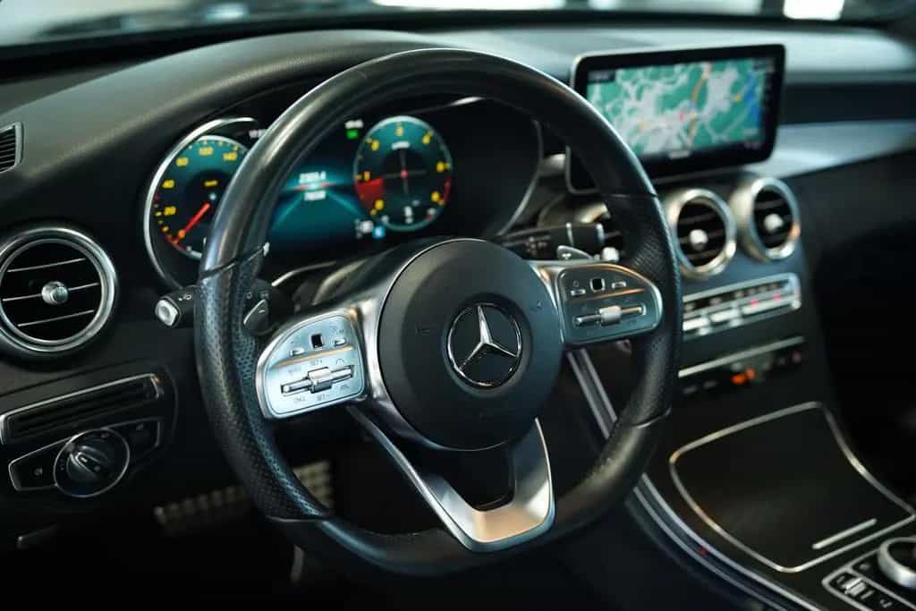 Mercedes-Benz C-Class 300 T d AMG Line *2.HD *Pano *Wide *Distr. 09/2019-photo-23