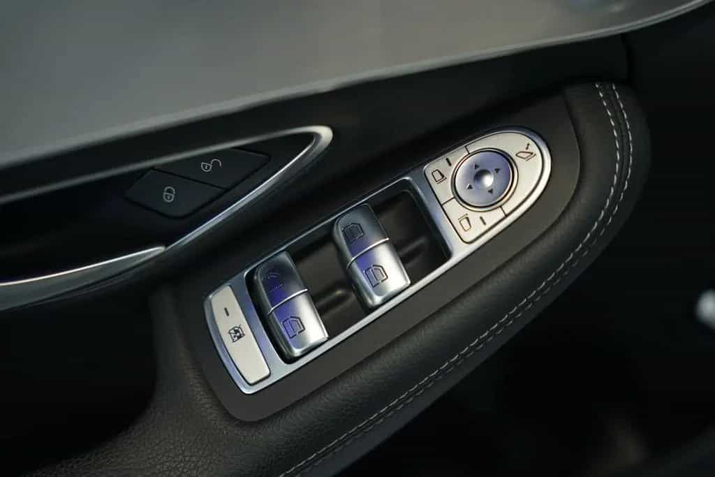 Mercedes-Benz C-Class 300 T d AMG Line *2.HD *Pano *Wide *Distr. 09/2019-photo-26