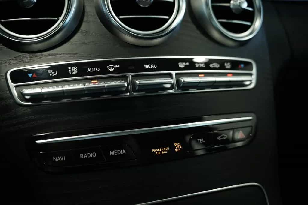 Mercedes-Benz C-Class 300 T d AMG Line *2.HD *Pano *Wide *Distr. 09/2019-photo-30