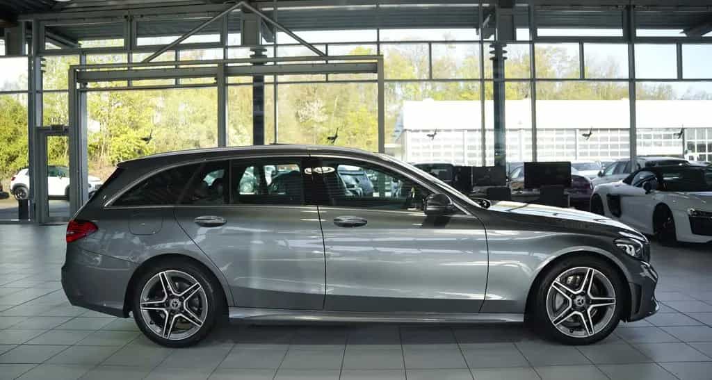 Mercedes-Benz C-Class 300 T d AMG Line *2.HD *Pano *Wide *Distr. 09/2019-photo-5