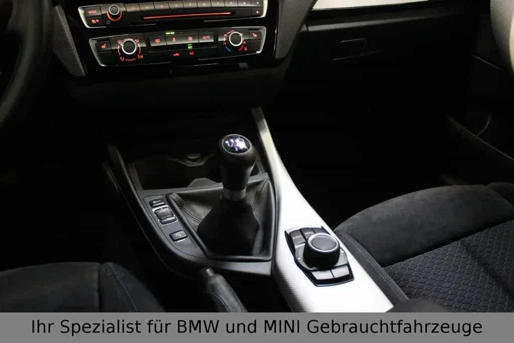BMW 1 Series 118i M-PAKET*Alcantara*Scheckheft 11/2016-photo-19
