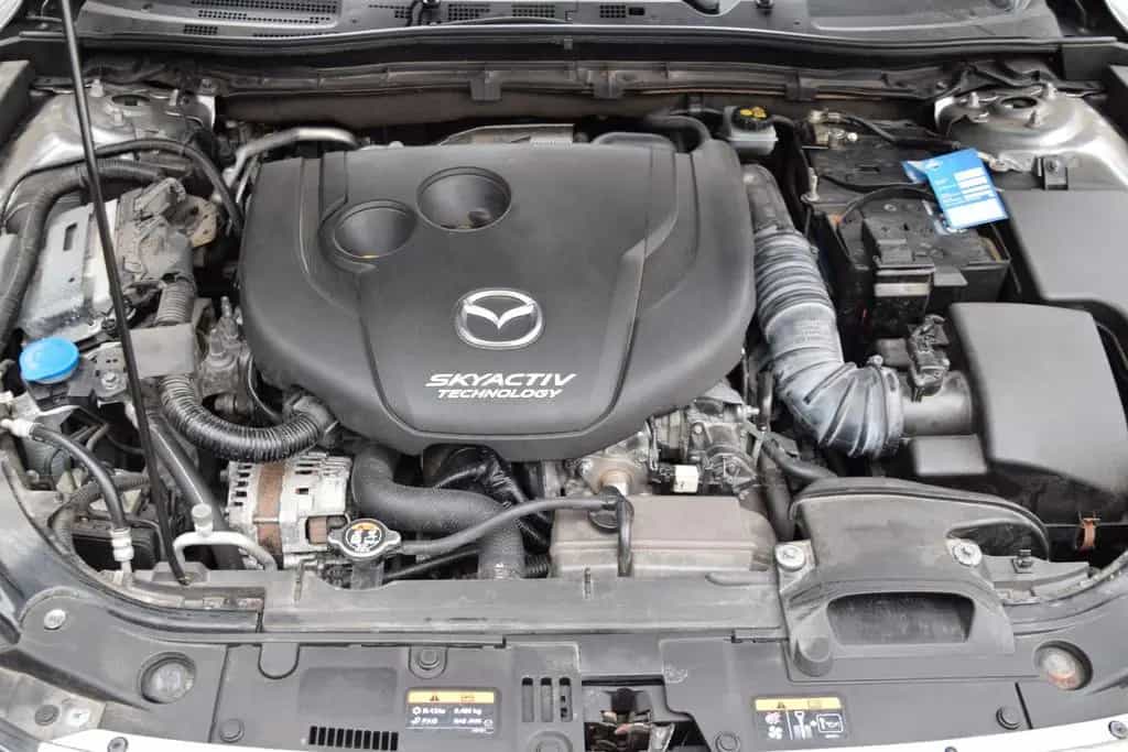 Mazda 3 Lim. 2.2D~Center-Line~Automatik~Navi~SH~2.Hd 09/2015-photo-25