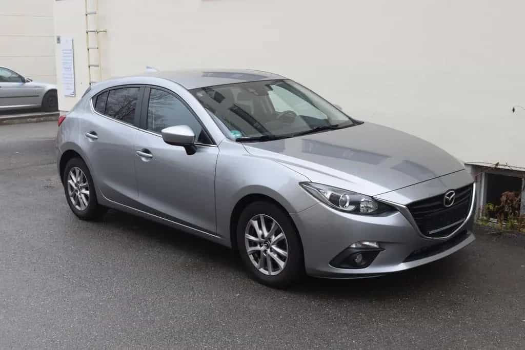 Mazda 3 Lim. 2.2D~Center-Line~Automatik~Navi~SH~2.Hd 09/2015-photo-2