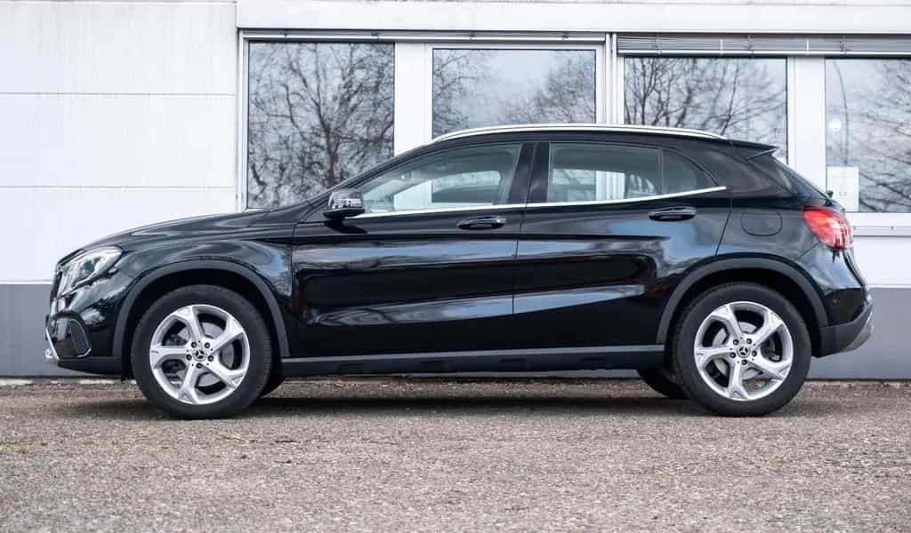 Mercedes-Benz GLA-Class 250 4Matic *LED *Pano *Keyless 10/2019-photo-3
