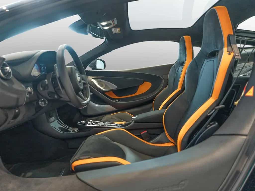 McLaren GTS MSO | B&W | Pano | Carbon | Sports Exhaust 01/2026-photo-24