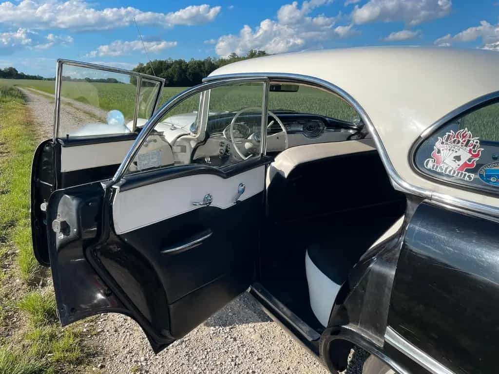 Oldsmobile Other 88 Holiday Coupé 4-Door (1956) 07/1956-photo-11