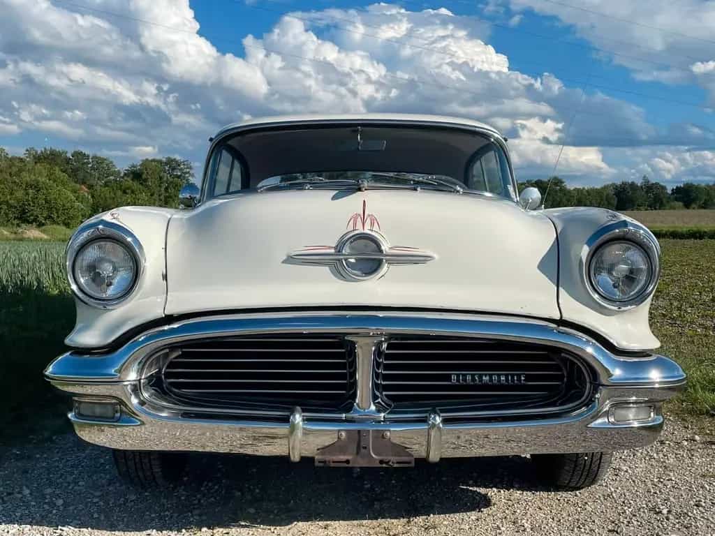 Oldsmobile Other 88 Holiday Coupé 4-Door (1956) 07/1956-photo-13
