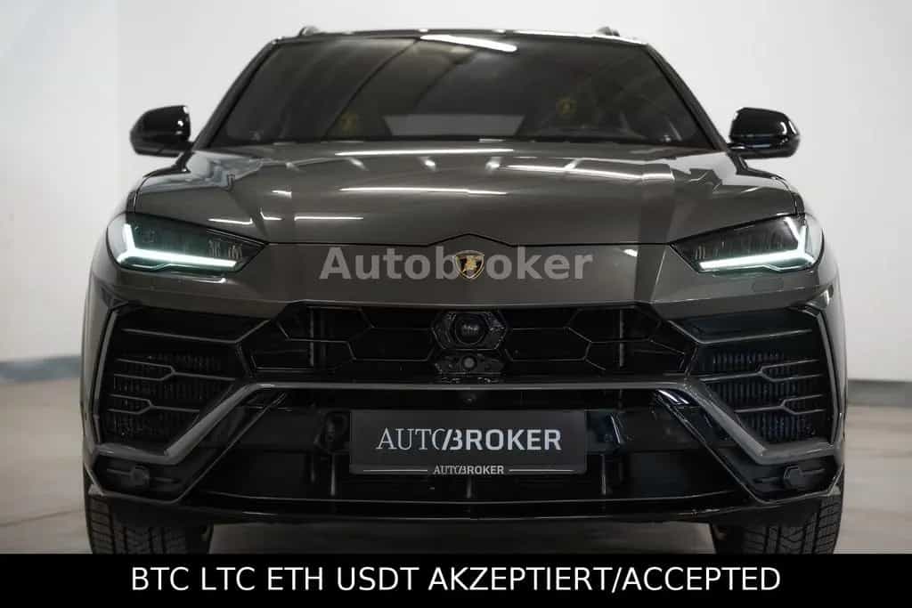 Lamborghini Urus Vision|Pano|22"|AHK|Garantie 02/2021-photo-1