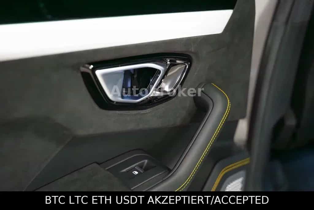 Lamborghini Urus Vision|Pano|22"|AHK|Garantie 02/2021-photo-33