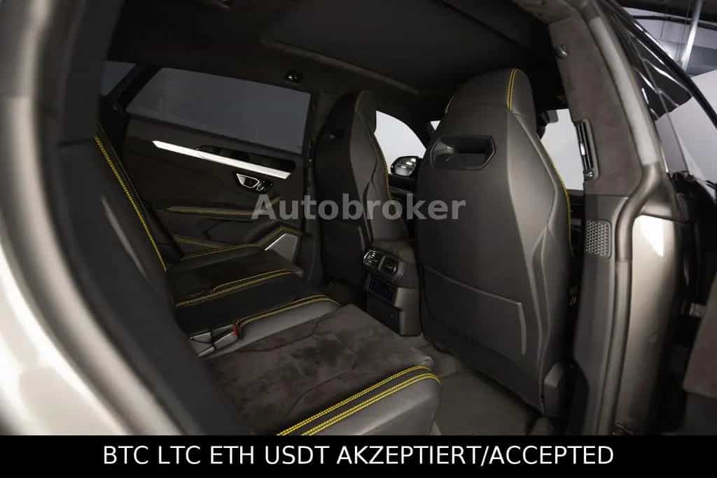 Lamborghini Urus Vision|Pano|22"|AHK|Garantie 02/2021-photo-41