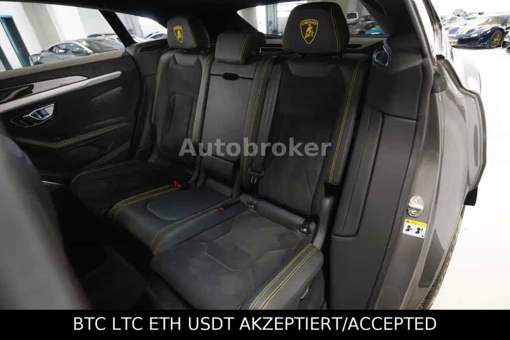 Lamborghini Urus Vision|Pano|22"|AHK|Garantie 02/2021-photo-42