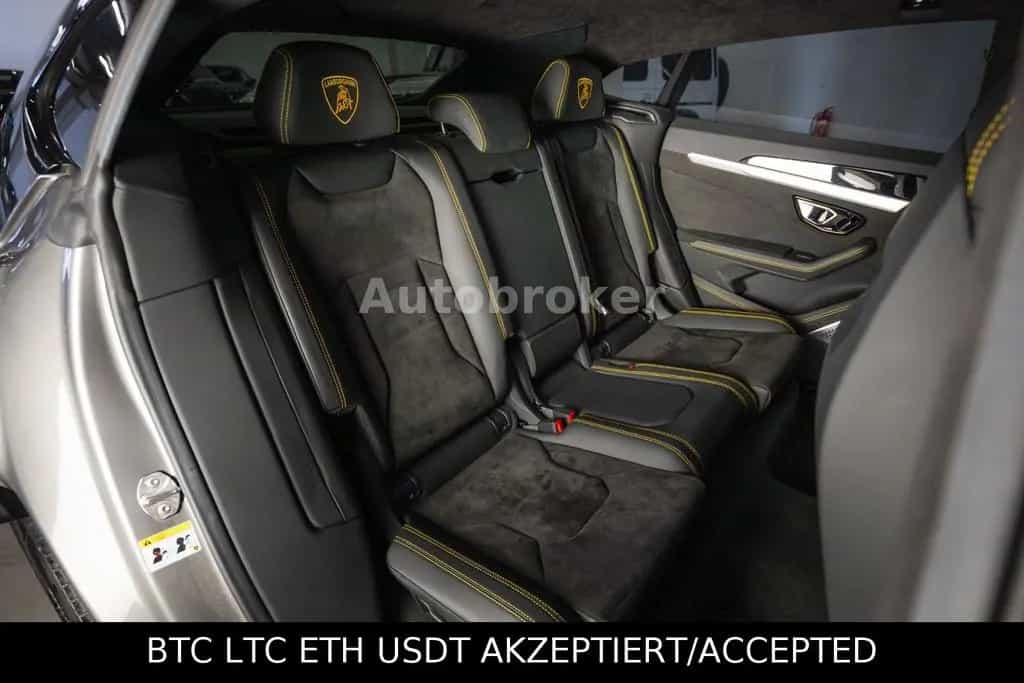Lamborghini Urus Vision|Pano|22"|AHK|Garantie 02/2021-photo-43