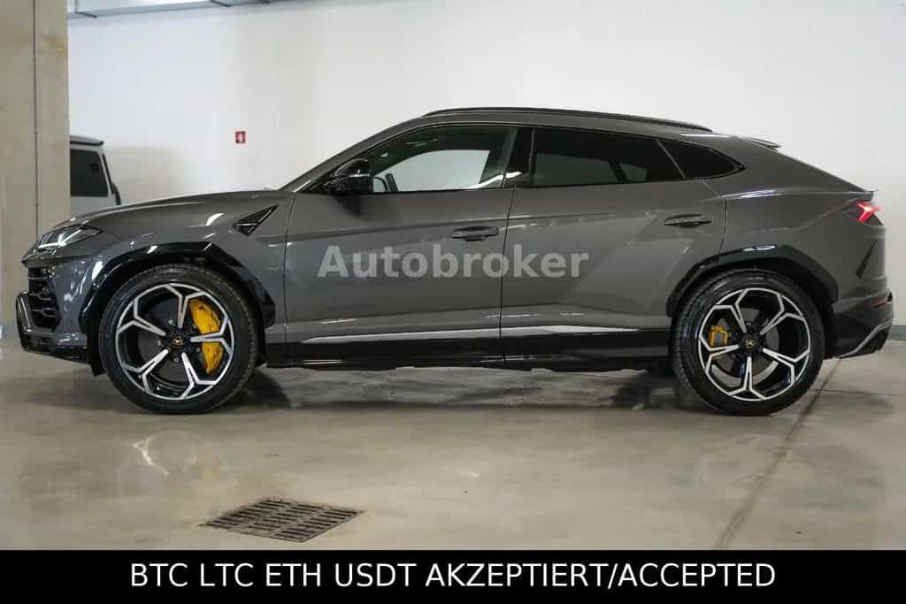 Lamborghini Urus Vision|Pano|22"|AHK|Garantie 02/2021-photo-7