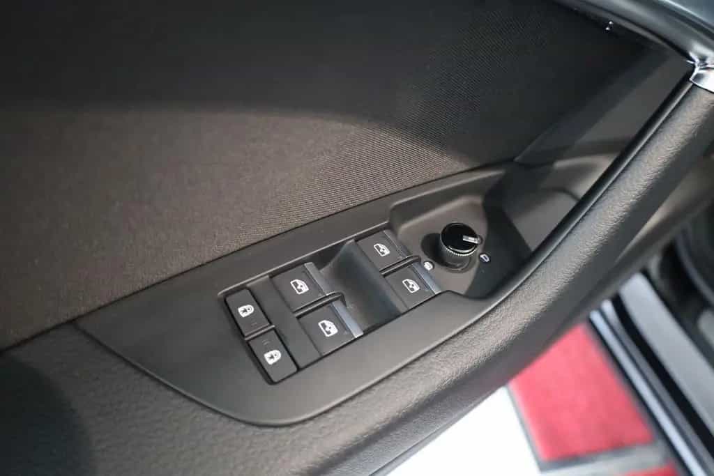 Audi A6 Avant 40 TDI quattro Standheizung 02/2024-photo-11