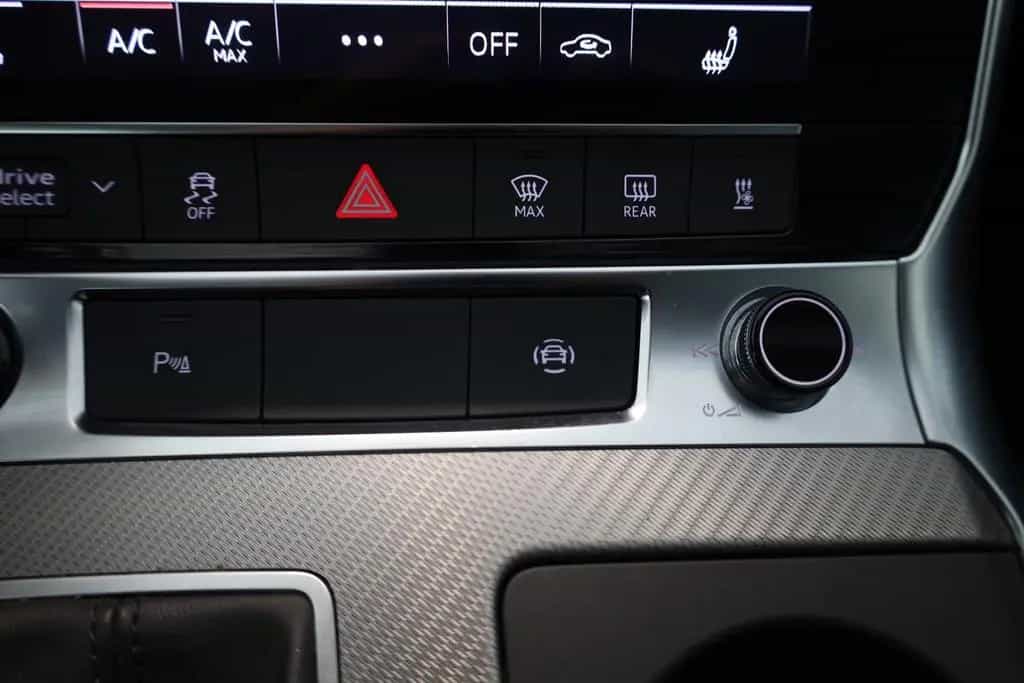 Audi A6 Avant 40 TDI quattro Standheizung 02/2024-photo-31