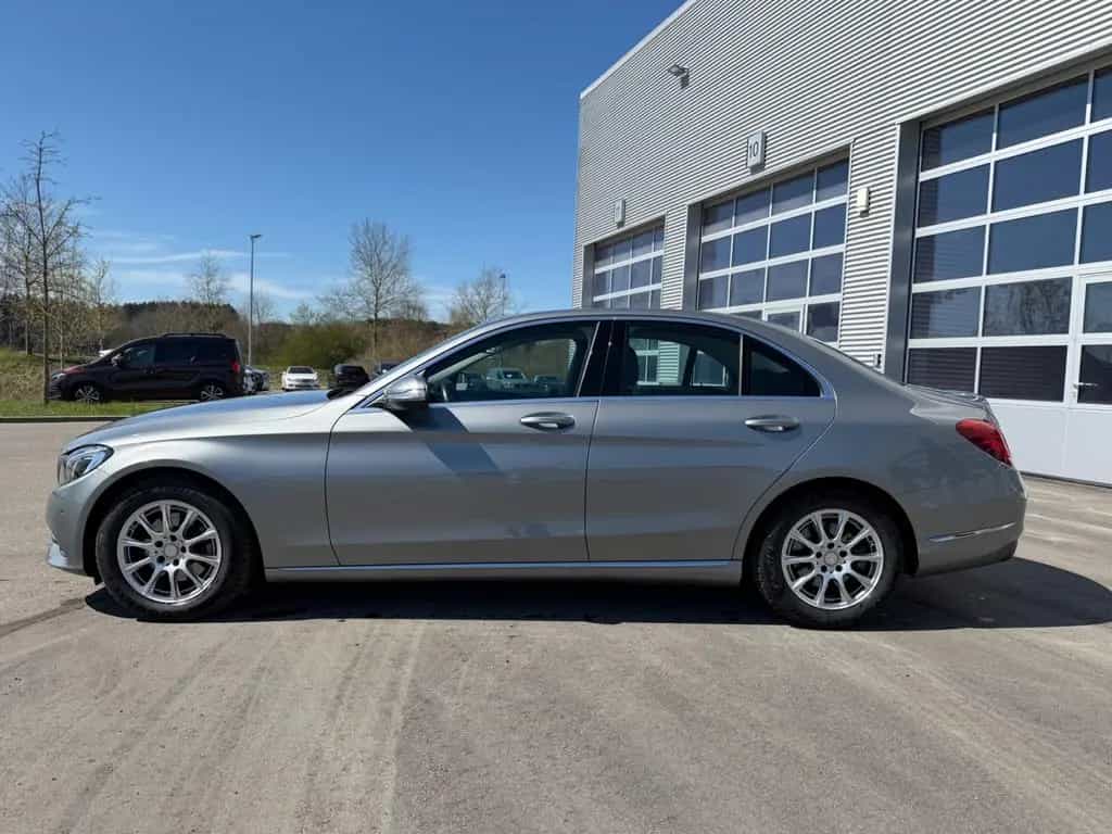 Mercedes-Benz MB C200 Avantgarde,56.314 km,LED,Navi,AHK,8-Fach 04/2015-photo-1