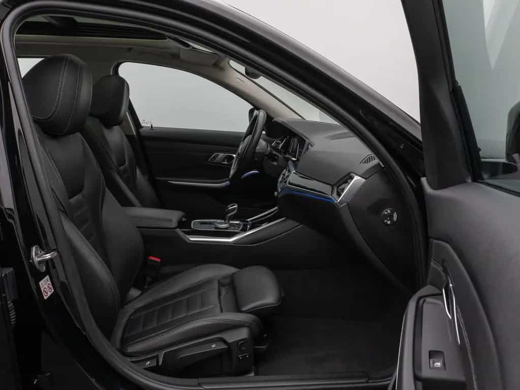 BMW 3 Series 320d  Sport Line Panorama HUD DAB Lordos LED PDC 12/2020-photo-24