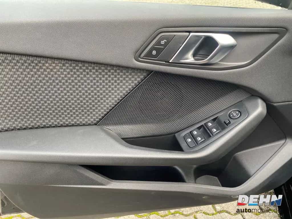 BMW 1 Series 118 i AT Advantage ACC Parkpaket Kamera Navi 11/2023-photo-15