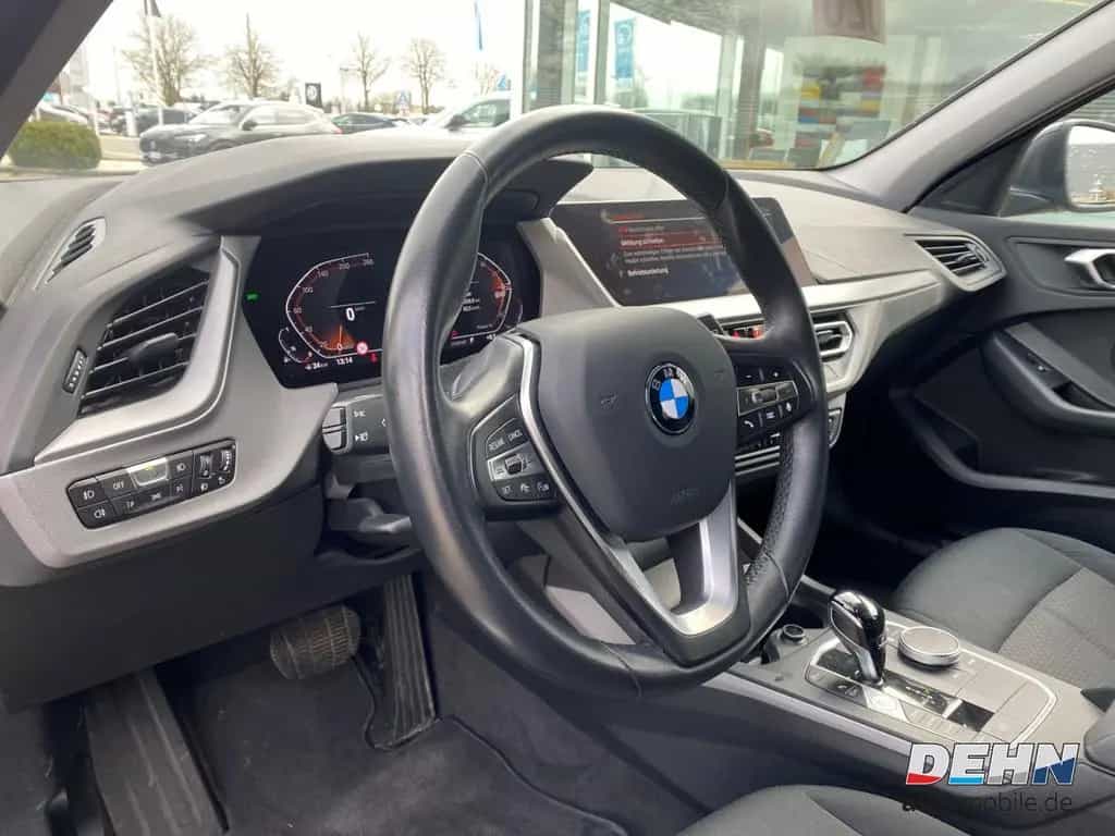 BMW 1 Series 118 i AT Advantage ACC Parkpaket Kamera Navi 11/2023-photo-9