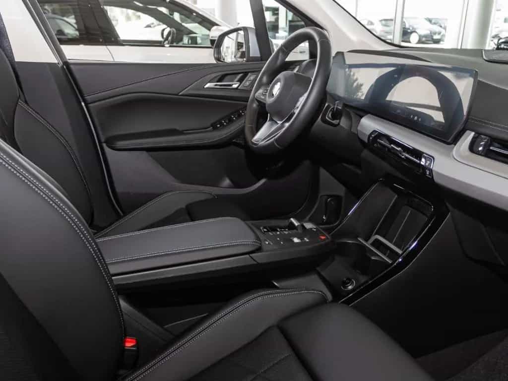 BMW 2 Series 218 i+Navi+DAB+Leder+RFK+Sportsitze+SHZ+PDCv+h null-photo-16