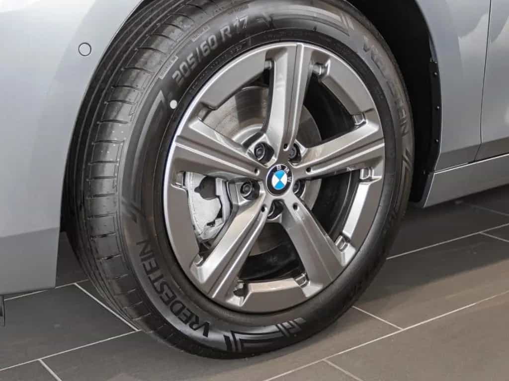 BMW 2 Series 218 i+Navi+DAB+Leder+RFK+Sportsitze+SHZ+PDCv+h null-photo-4