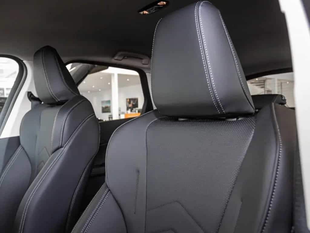 BMW 2 Series 218 i+Navi+DAB+Leder+RFK+Sportsitze+SHZ+PDCv+h null-photo-7