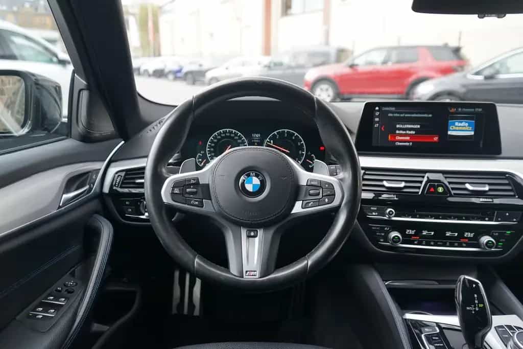 BMW 5 Series 520i M Sport DKG LED Navi Tempomat HarmanKardon 08/2019-photo-10