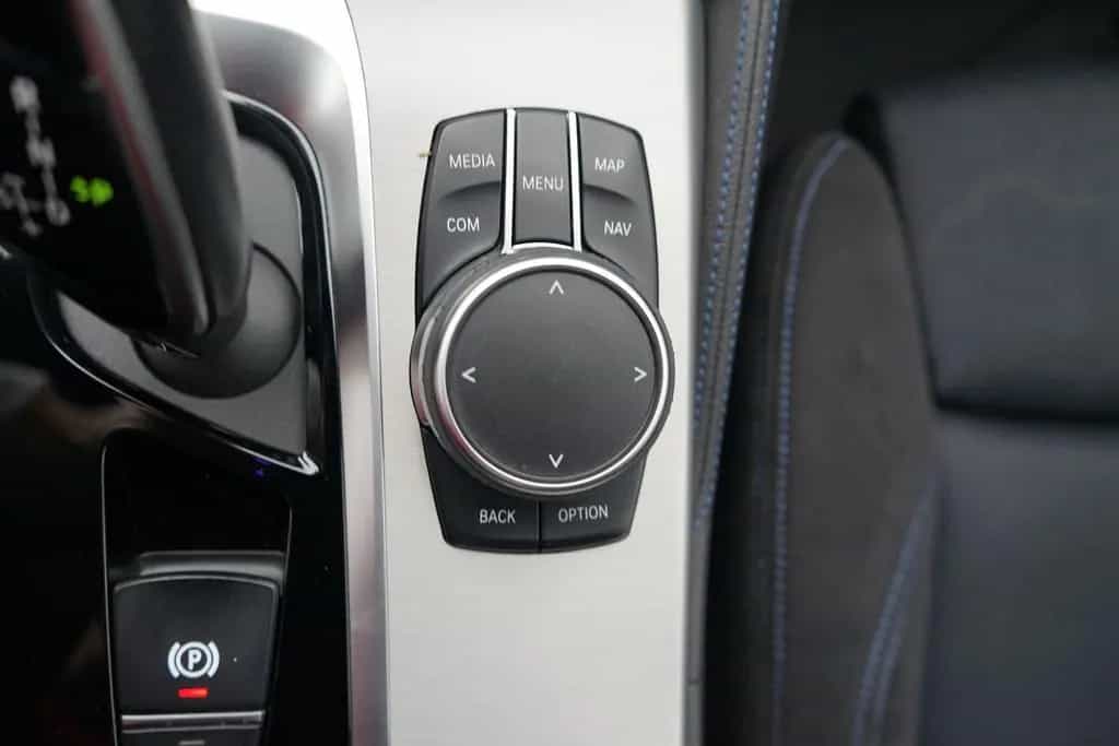 BMW 5 Series 520i M Sport DKG LED Navi Tempomat HarmanKardon 08/2019-photo-17