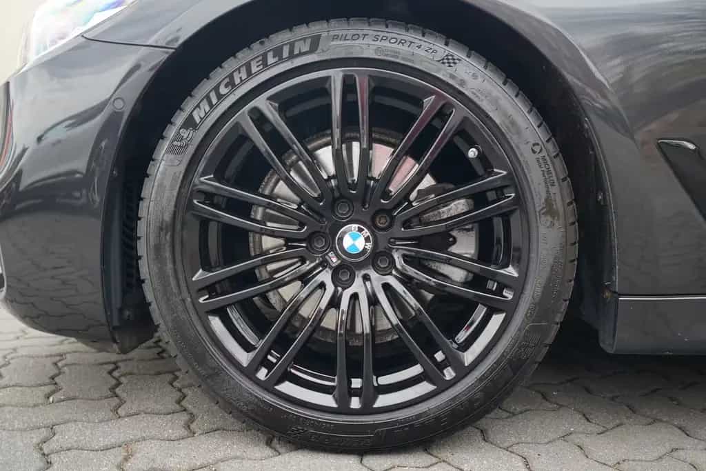BMW 5 Series 520i M Sport DKG LED Navi Tempomat HarmanKardon 08/2019-photo-35