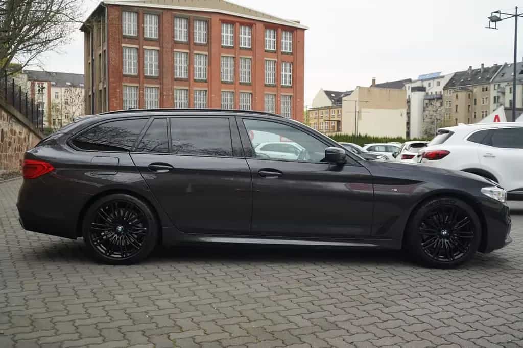 BMW 5 Series 520i M Sport DKG LED Navi Tempomat HarmanKardon 08/2019-photo-6